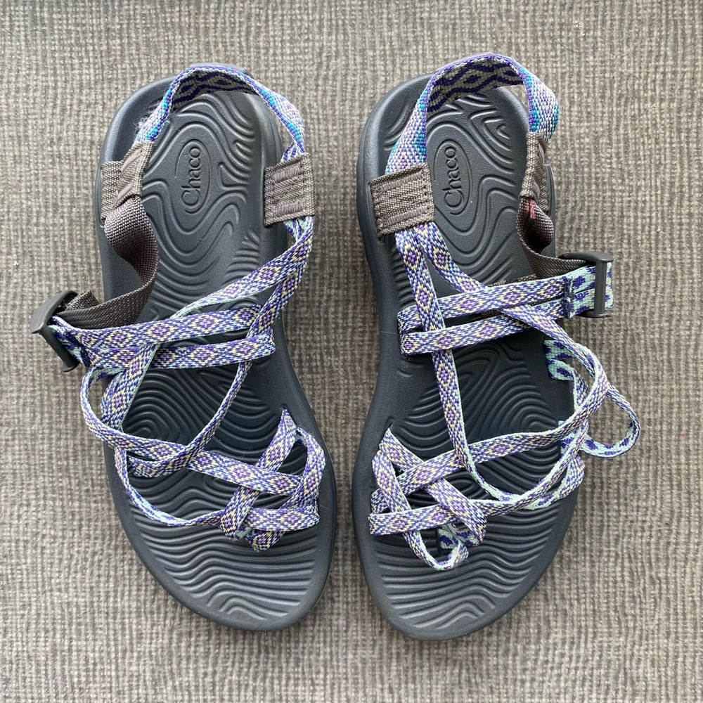 EUC Chacos with double toe loop size 7